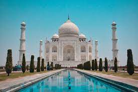 Discovering the Timeless Beauty of the Taj Mahal: A Journey Through History and Love