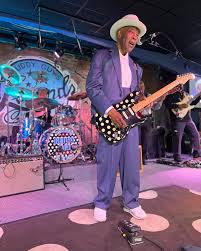 Buddy Guy Lights Up the Stage at Legends with Legendary Performance