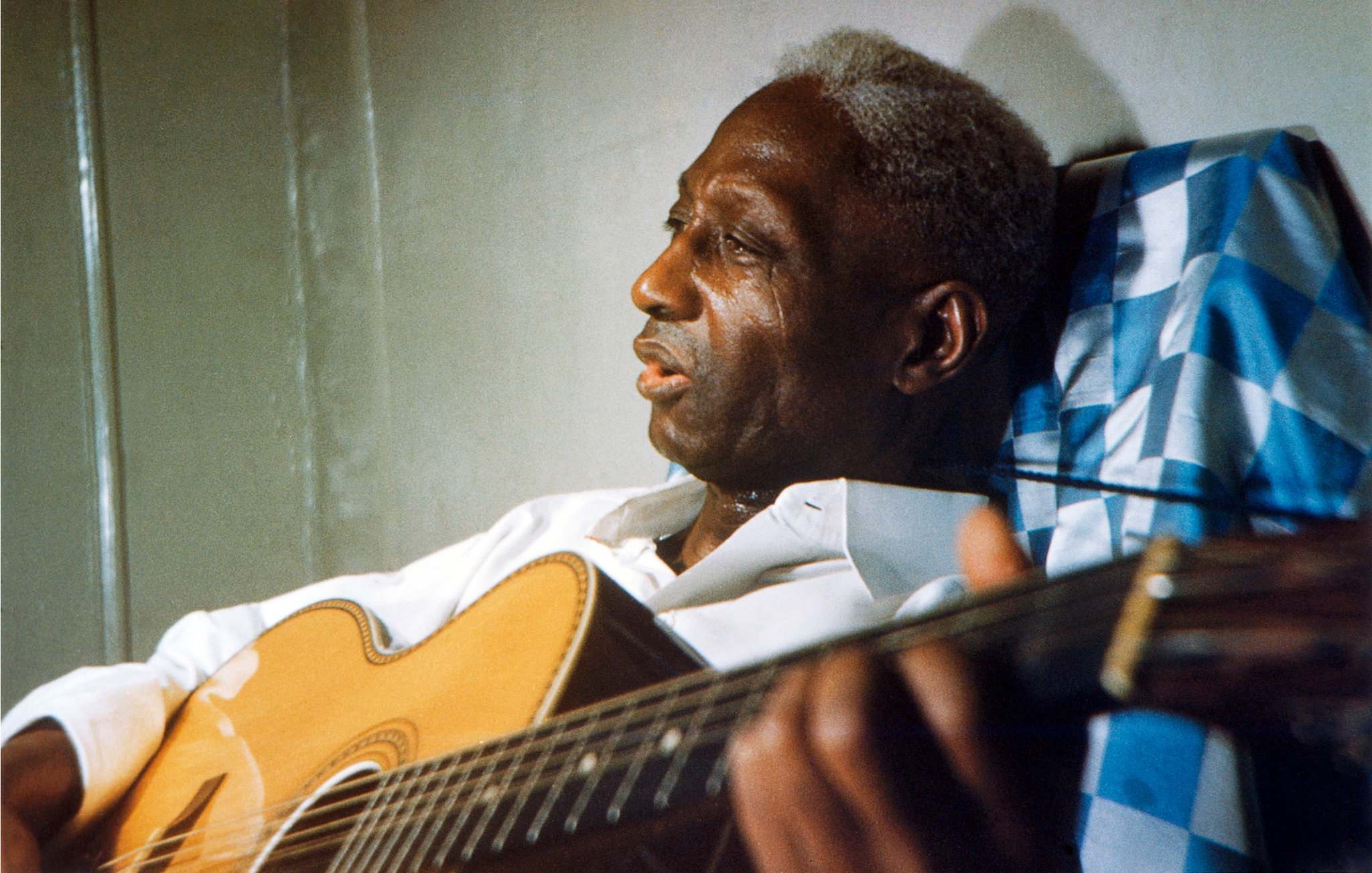Exploring the Legacy of Famous Blues Guitarists